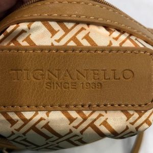 Tignanello Bags - Tignanello caramel zippered leather crossbody Tignanello Bags - Tignanello caramel zippered leather crossbody